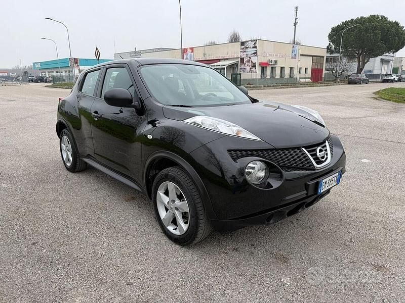 Usata Nissan Juke Tekna 117 CV (86 kW) 2012 Nero SUV