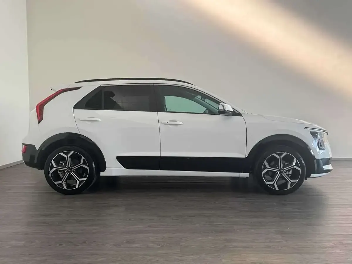 Nuova Kia Niro 125 CV (91 kW) 2026 Nero SUV