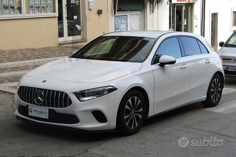 Usata Mercedes A180 Business 115 CV (84 kW) 2019 Bianco Utilitaria