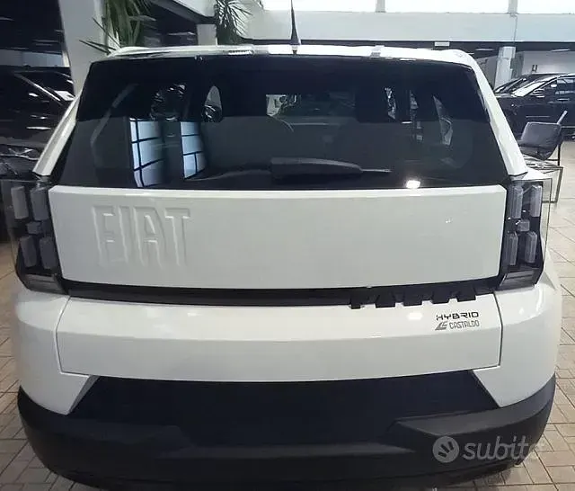 Nuova Fiat Grande Panda Icon 101 CV (74 kW) 2026 Bianco Utilitaria