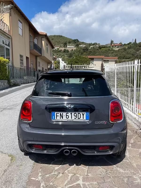 Usata Mini Cooper S 192 CV (141 kW) 2018 Grigio Utilitaria
