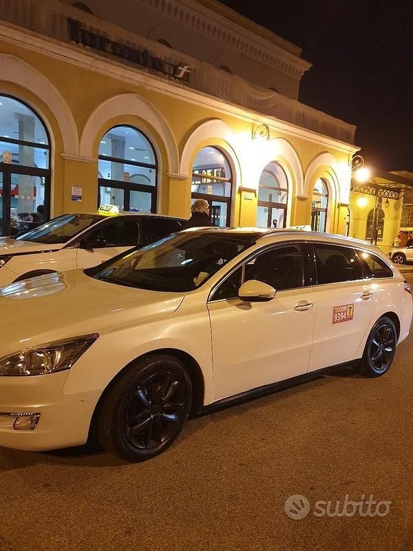 Bianco Usata 2013 Peugeot 508 SW Station wagon | 6500 € (Buon prezzo) - Immagine 1/4