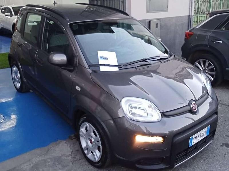 Grigio Usata 2023 Fiat Panda S Utilitaria | 8800 € (Super prezzo) - Immagine 1/4
