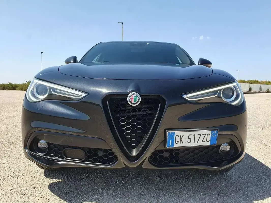 Usata Alfa Romeo Stelvio Sprint 190 CV (139 kW) 2023 Nero SUV