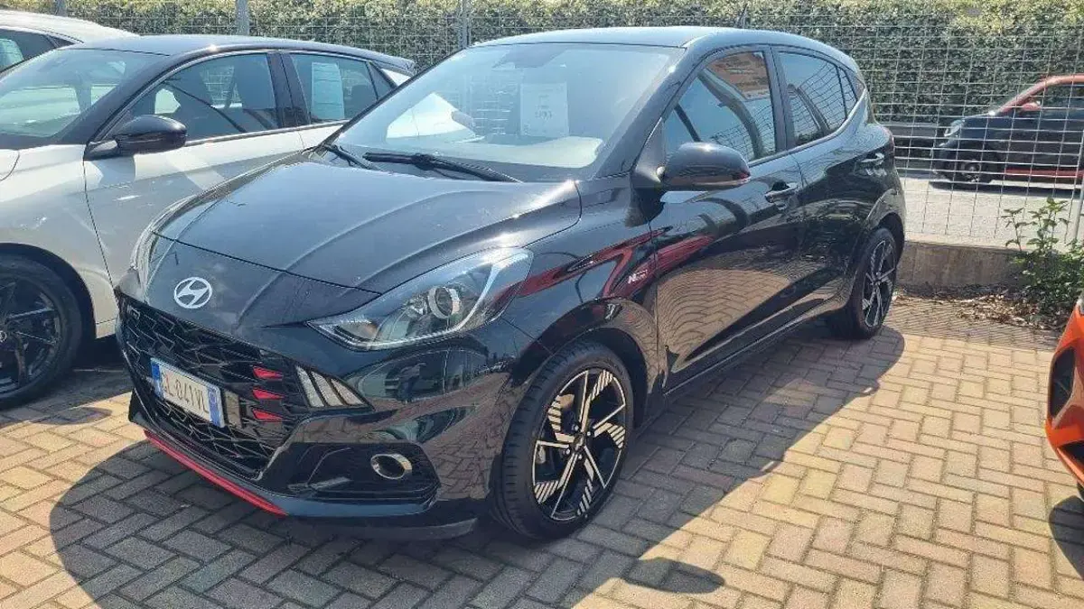 Usata Hyundai i10 N Line 101 CV (74 kW) 2023 Nero Utilitaria