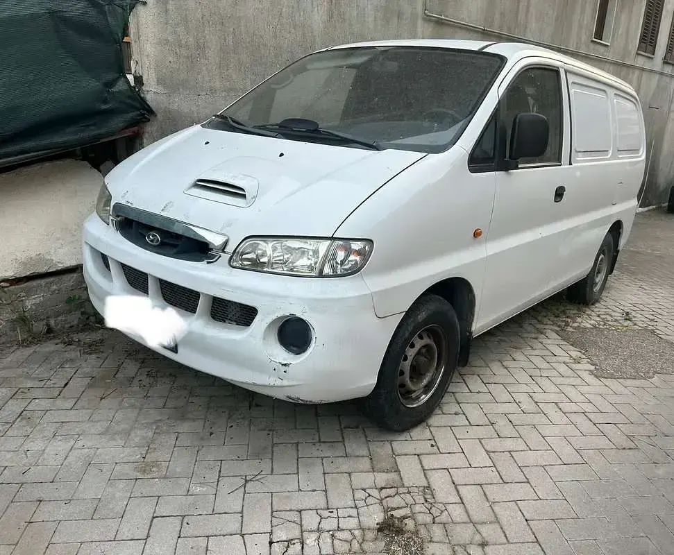 Usata Hyundai H-1 Comfort 80 CV (58 kW) 2002 Bianco Monovolume