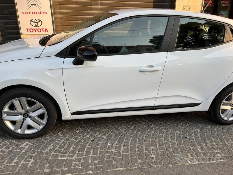 Usata Renault Clio V Evolution 66 CV (48 kW) 2024 Bianco Berlina