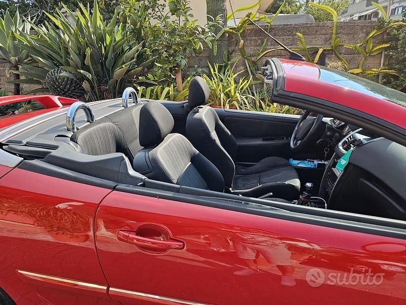 Usata Peugeot 207 CC 110 CV (80 kW) 2010 Rosso Cabrio