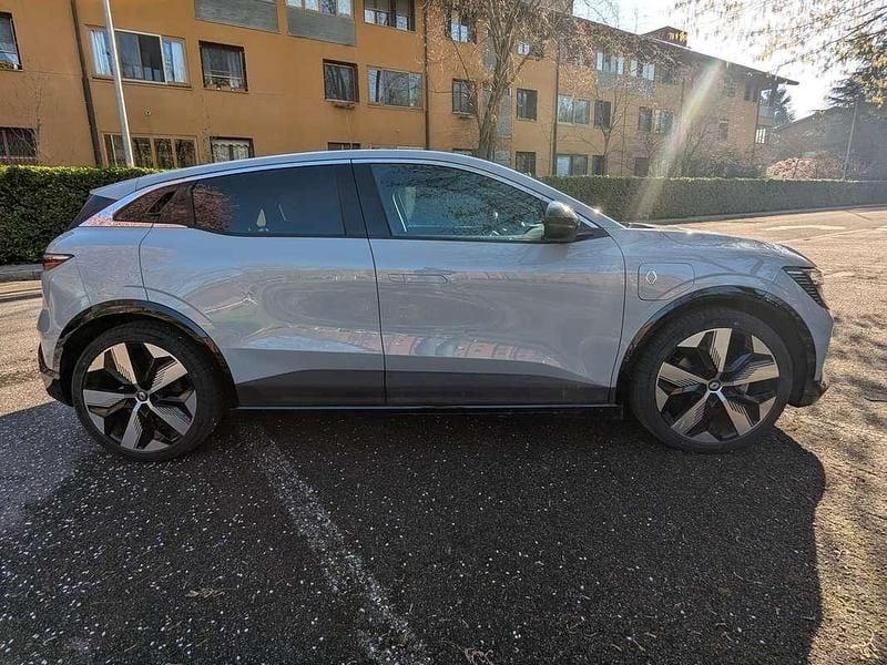 Usata Renault Mégane Techno 55 kW (75 CV) 2023 Grigio Berlina
