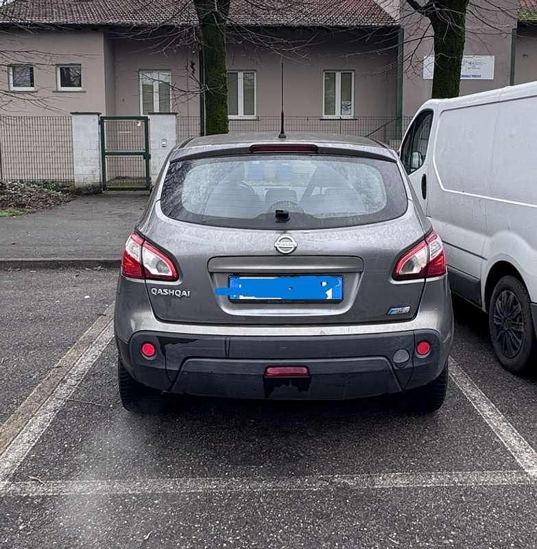 Usata Nissan Qashqai Tekna 110 CV (80 kW) 2011 Grigio SUV