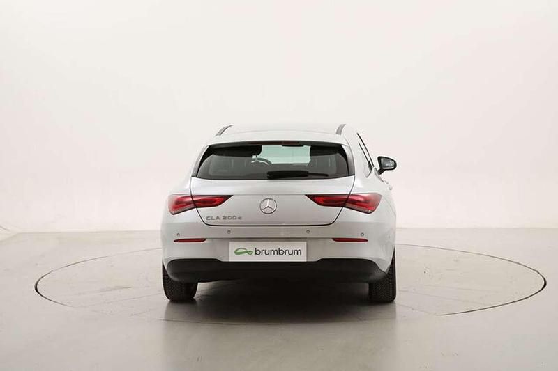 Usata Mercedes CLA200 Business 150 CV (110 kW) 2021 Argento Station wagon