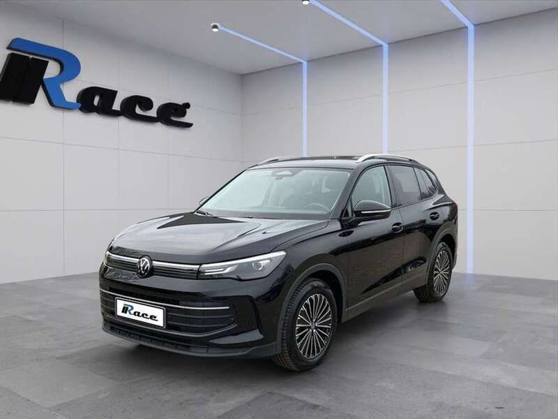 Nero Usata 2024 VW Tiguan Life SUV | 34.900 € (Molto cara) - Immagine 1/4
