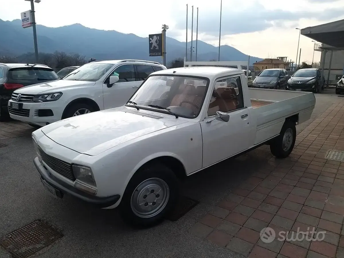 Usata Peugeot 504 90 CV (66 kW) 1989 Beige Pick-up