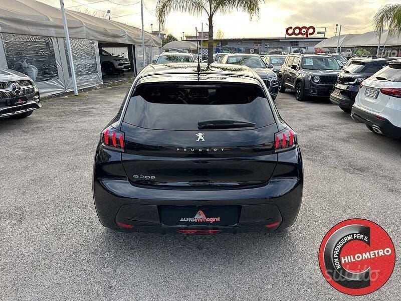 Usata Peugeot 208 Allure 100 kW (136 CV) 2021 Nero Utilitaria