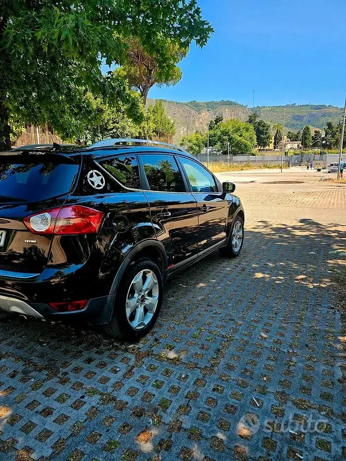 Usata Ford Kuga 136 CV (100 kW) 2009 Nero SUV