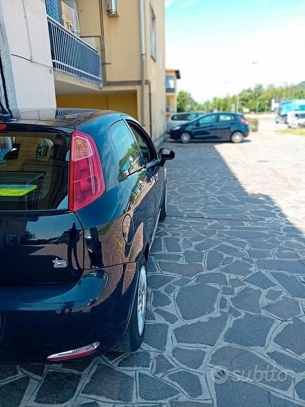 Usata Fiat Grande Punto 65 CV (47 kW) 2015 Utilitaria