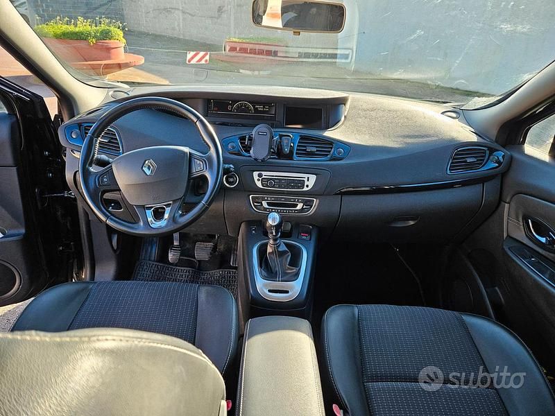 Usata Renault Grand Scénic III 110 CV (80 kW) 2014 Nero Monovolume