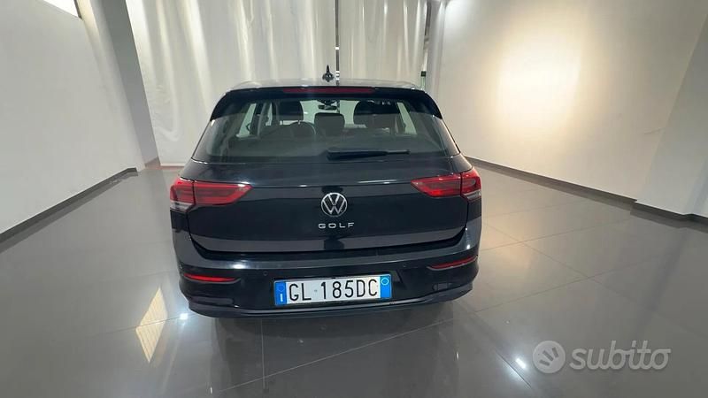 Usata VW Golf VIII Life 115 CV (84 kW) 2020 Nero Berlina