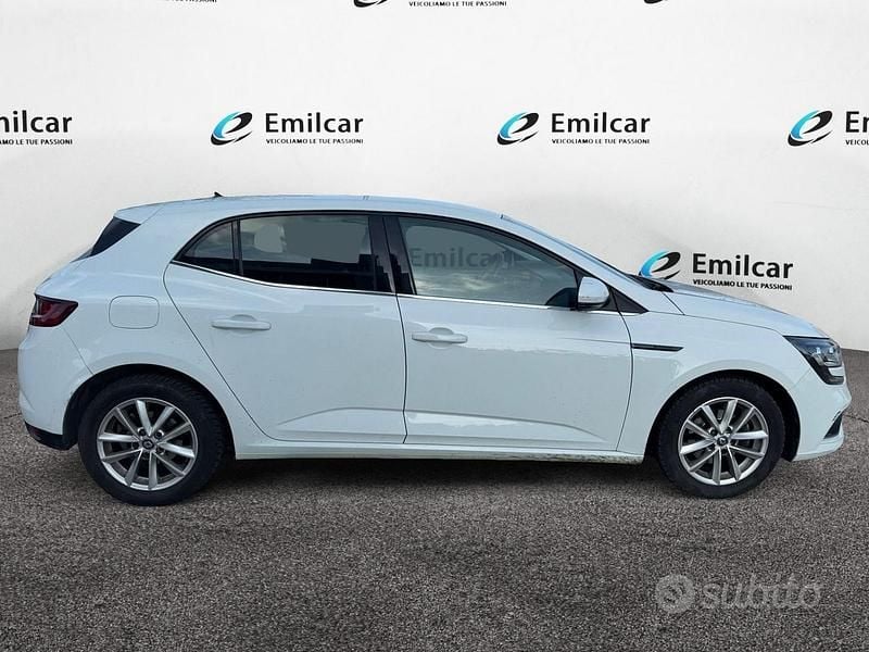 Usata Renault Mégane IV Zen 110 CV (80 kW) 2016 Bianco Berlina