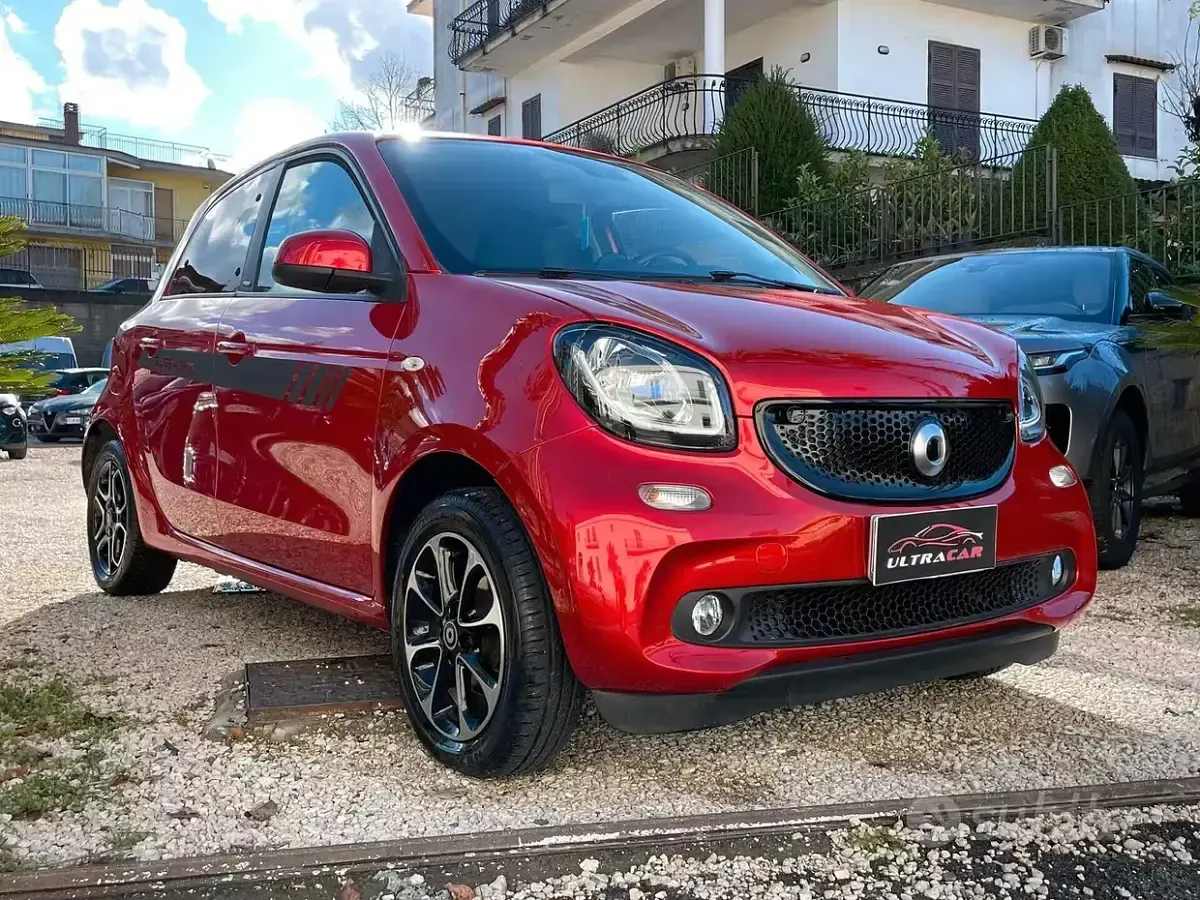 Usata Smart ForFour Prime 71 CV (52 kW) 2018 Rosso Utilitaria