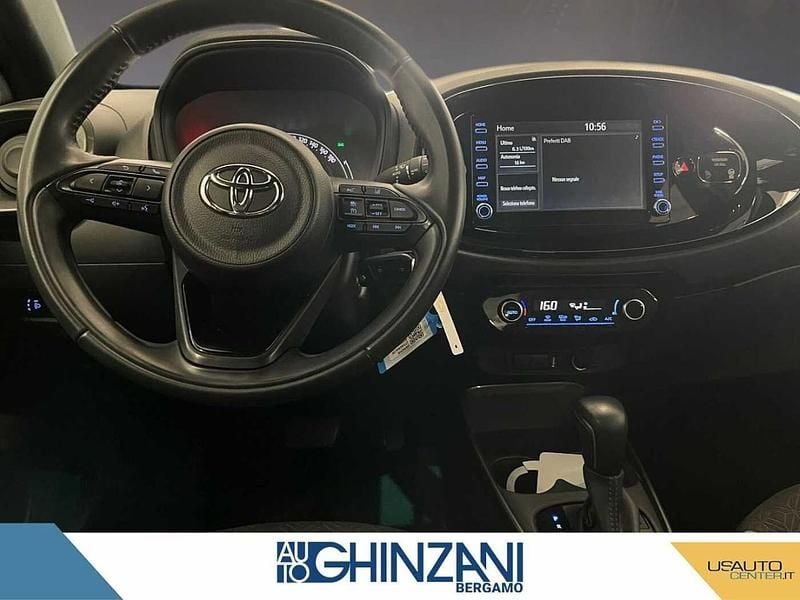 Usata Toyota Aygo Trend 72 CV (52 kW) 2022 Grigio Utilitaria