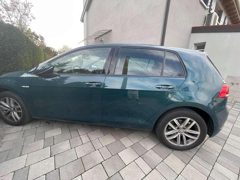 Usata VW Golf VII Highline 110 CV (80 kW) 2018 Verde Berlina