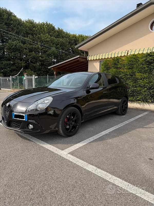 Usata Alfa Romeo Giulietta 120 CV (88 kW) 2016 Nero Utilitaria