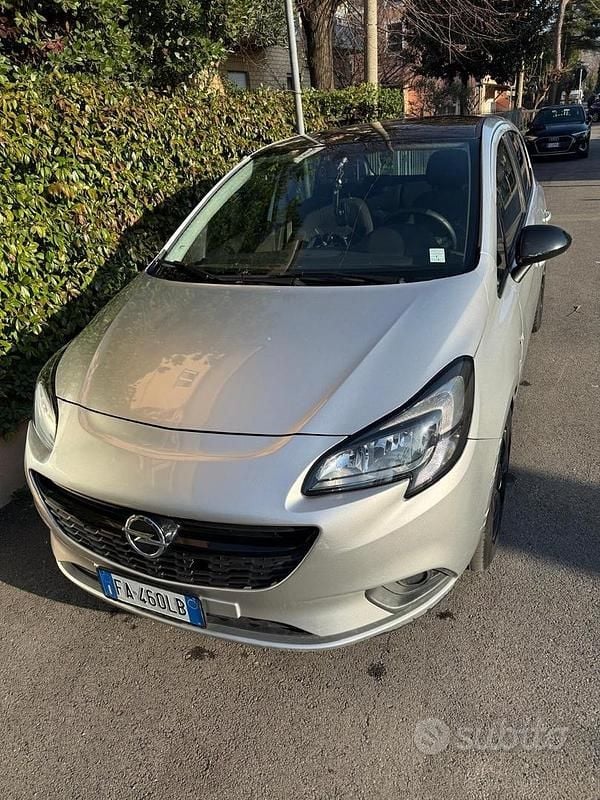 Usata Opel Corsa 90 CV (66 kW) 2015 Grigio Utilitaria