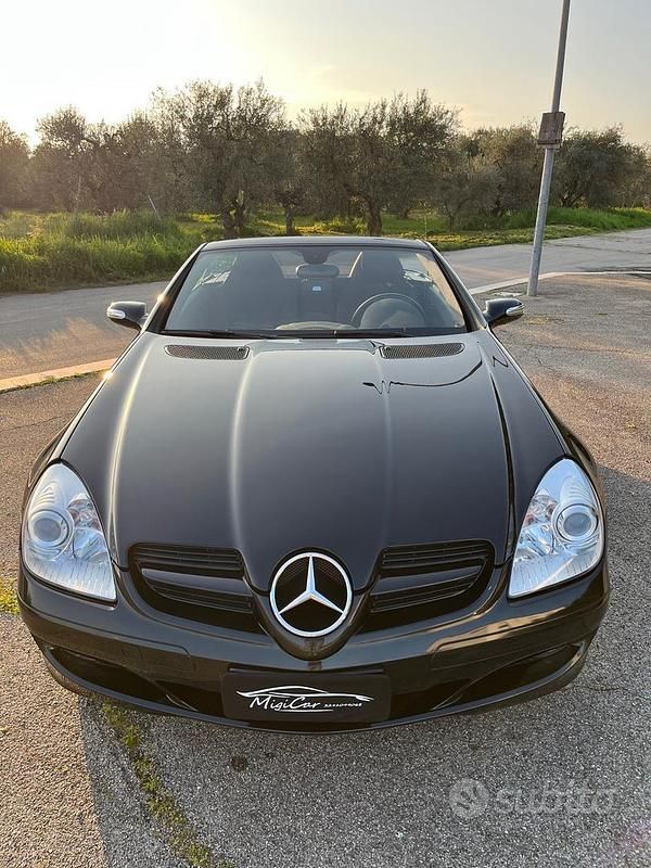 Usata Mercedes SLK200 163 CV (119 kW) 2005 Nero Cabrio