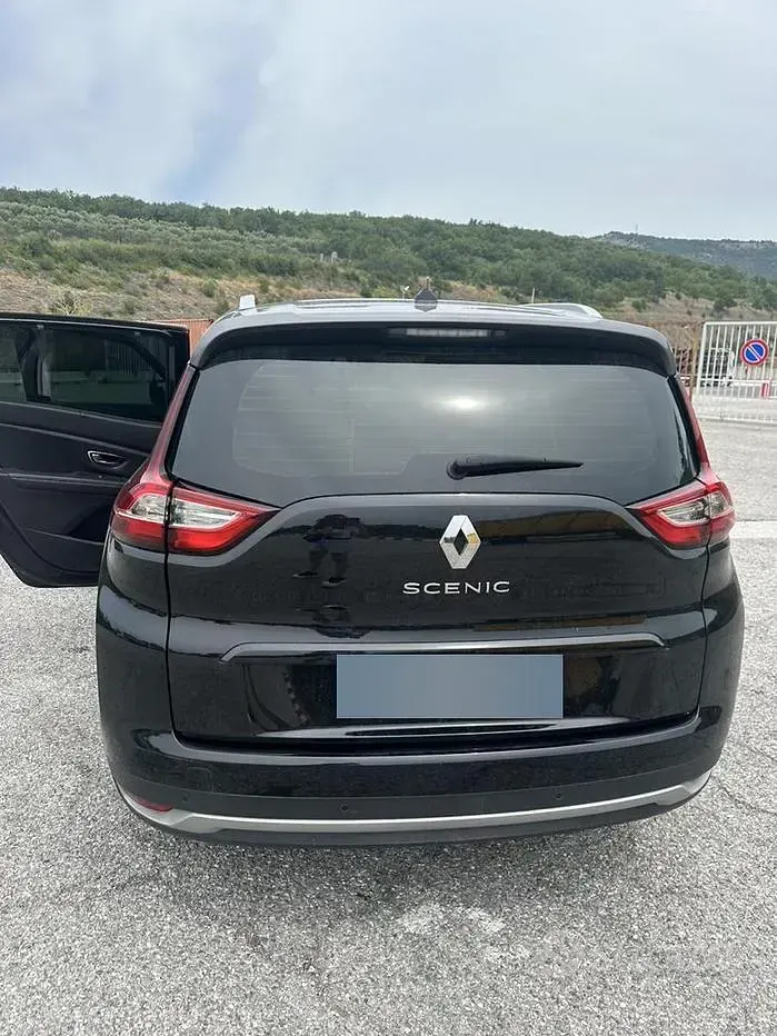 Usata Renault Grand Scénic IV 110 CV (80 kW) 2018 Nero Monovolume