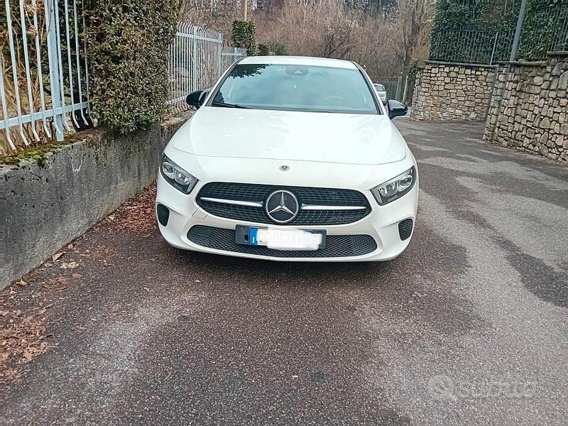 Usata Mercedes A180 136 CV (100 kW) 2021 Bianco Berlina