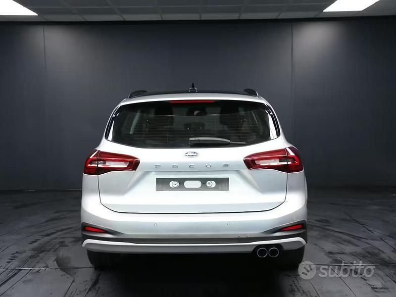 Usata Ford Focus Active 116 CV (85 kW) 2023 Grigio Station wagon
