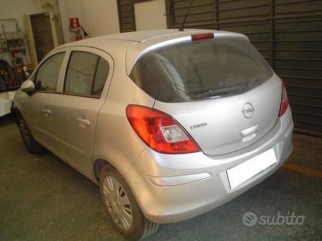 Usata Opel Corsa Enjoy 60 CV (44 kW) 2007 Grigio Berlina