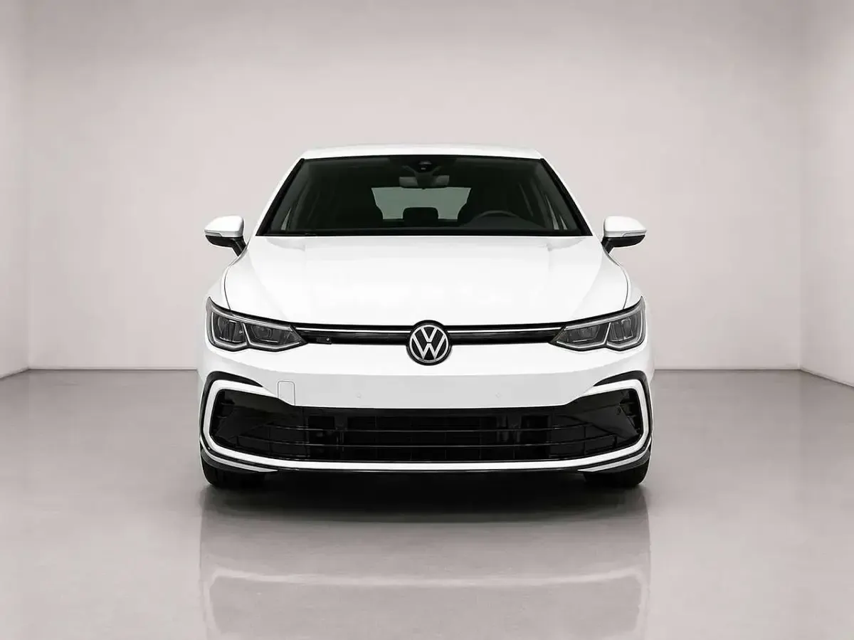 Usata VW Golf VIII R-line 131 CV (96 kW) 2024 Bianco