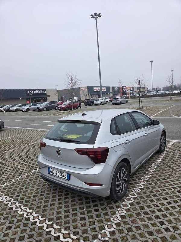 Usata VW Polo Life 95 CV (69 kW) 2022 Grigio Berlina