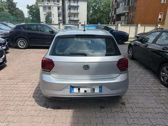 Usata VW Polo Trendline 65 CV (47 kW) 2018 Argento Utilitaria