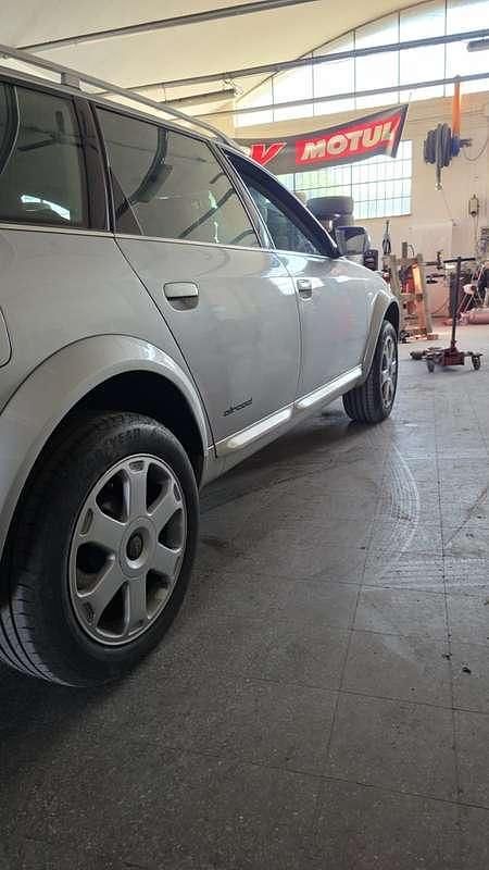 Usata Audi A6 Allroad Ambiente 250 CV (183 kW) 2003 Station wagon