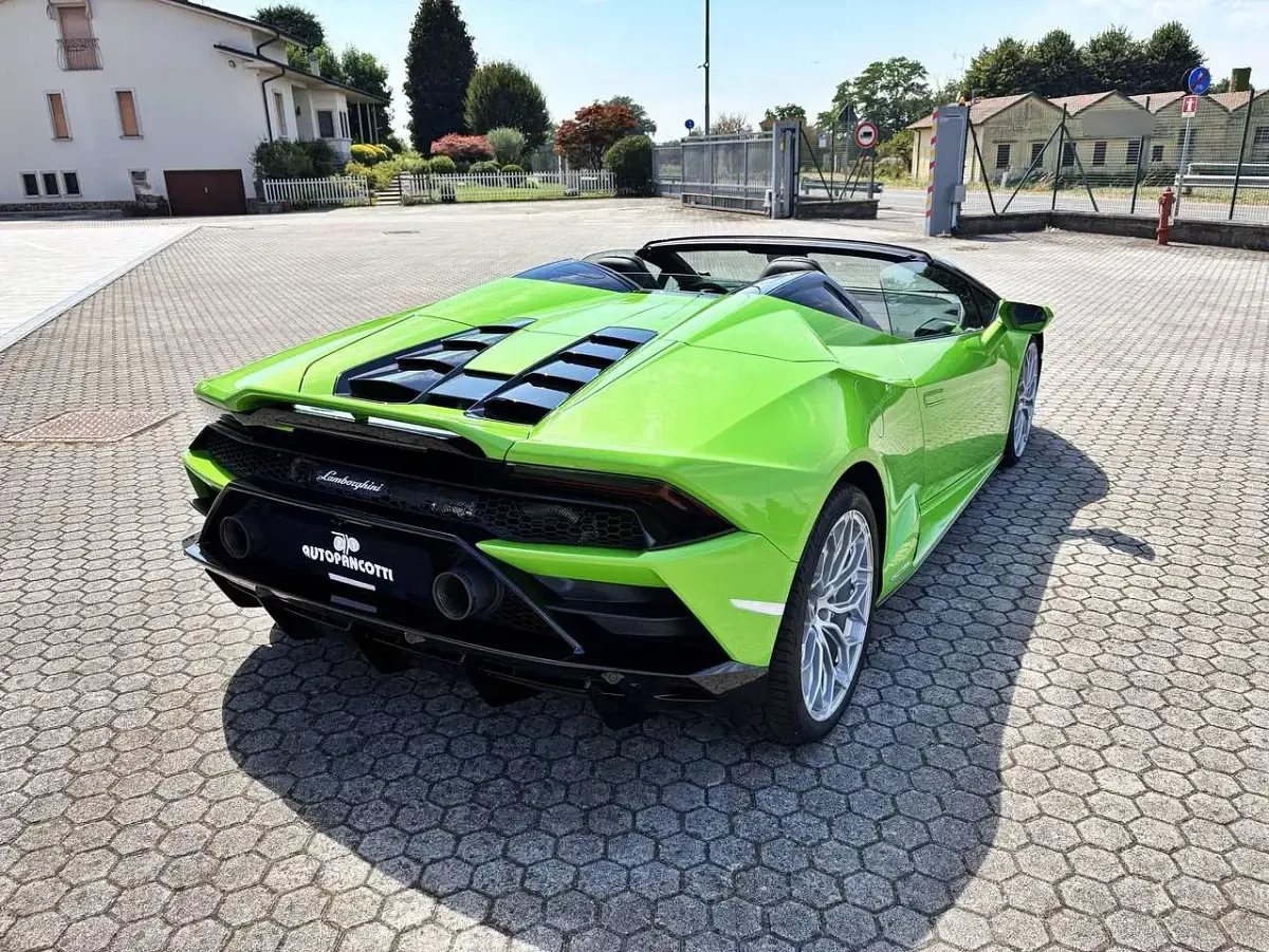 Usata Lamborghini Huracán 639 CV (469 kW) 2022 Verde Cabrio