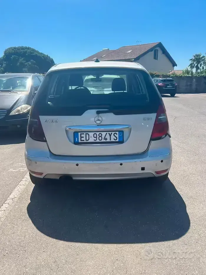 Usata Mercedes A180 109 CV (80 kW) 2010 Berlina