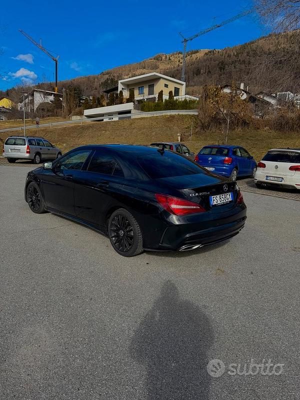 Usata Mercedes CLA220 170 CV (125 kW) 2018 Nero Berlina