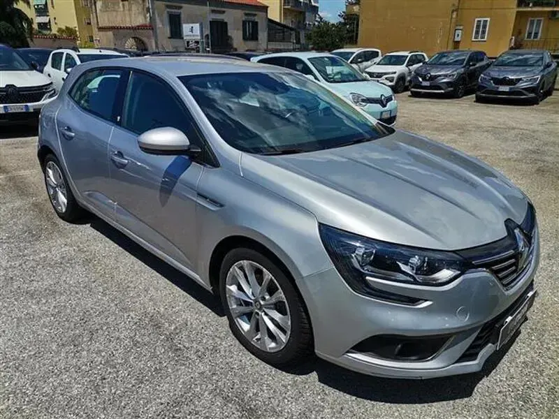 Usata Renault Mégane IV Intens 110 CV (80 kW) 2018 Grigio chiaro