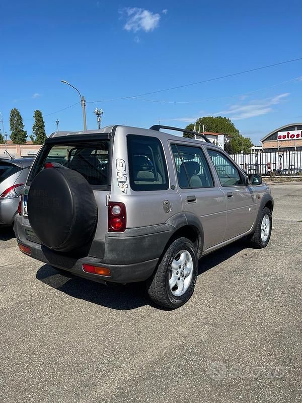 Usata Land Rover Freelander S 111 CV (81 kW) 2001 Grigio SUV