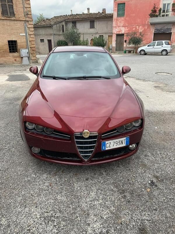 Usata 2007 Alfa Romeo 159 Tre volumi | 1800 € (Ottimo prezzo) - Immagine 1/4