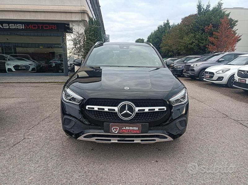 Usata Mercedes GLA200 150 CV (110 kW) 2021 Nero SUV