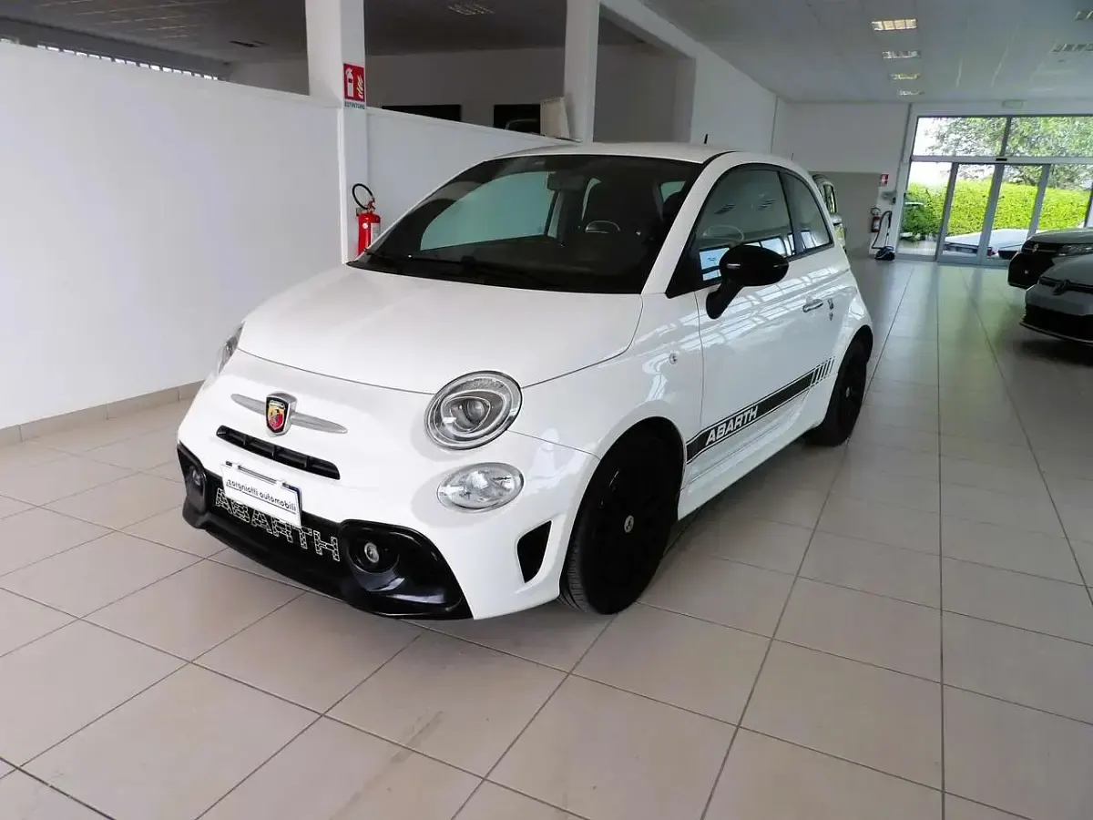 Usata Abarth 595 144 CV (105 kW) 2018 Bianco SUV