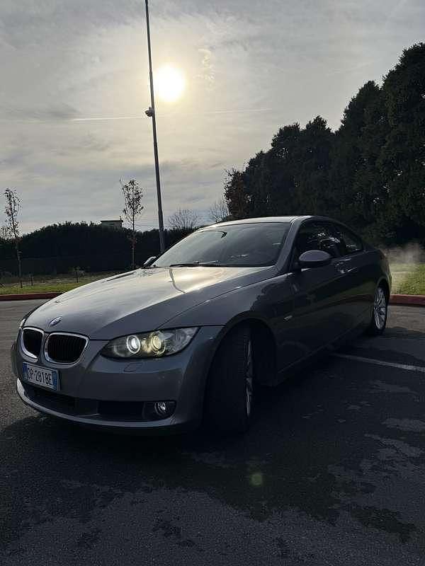 Usata BMW 320 Comfort Edition 170 CV (125 kW) 2008 Coupé