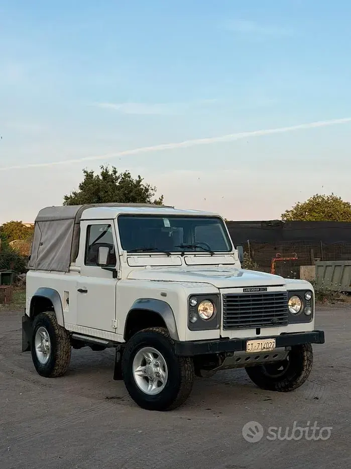 Usata Land Rover Defender 1986 Bianco SUV