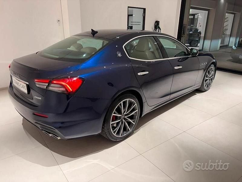 Usata Maserati Ghibli 250 CV (183 kW) 2021 Blu Berlina