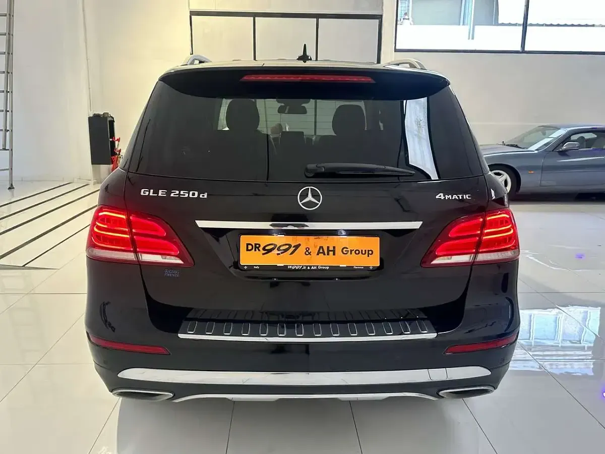 Usata Mercedes GLE250 Premium Plus 204 CV (150 kW) 2017 Nero SUV