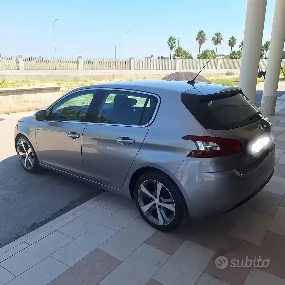 Usata Peugeot 308 Allure 116 CV (85 kW) 2014 Grigio Berlina